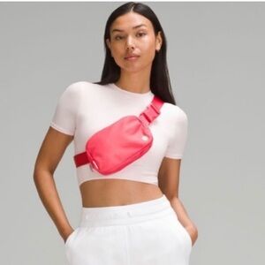 NWT Lululemon Everywhere Belt Bag in Glaze Pink
